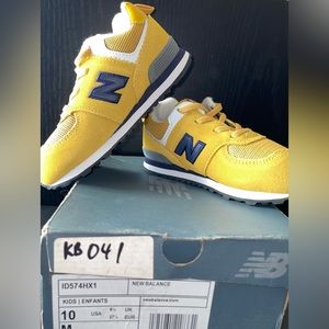 SALE!!! Price drop! Never worn! Little kids New Balance size 10.